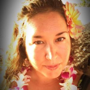 Meet your Posher, Adrienne